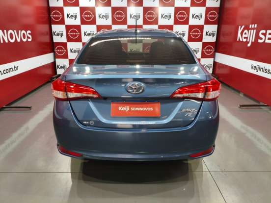 TOYOTA-YARIS-2024