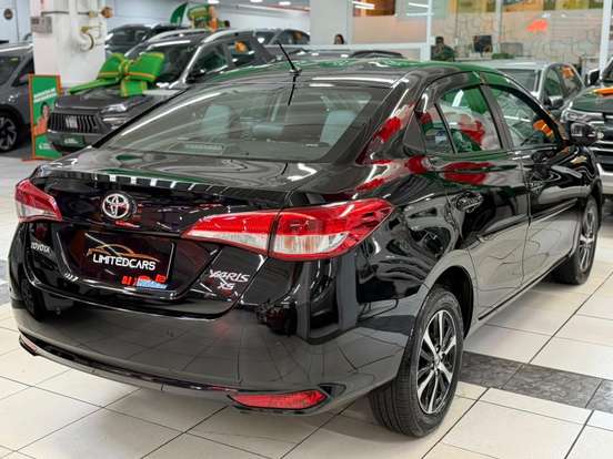 TOYOTA-YARIS-2018
