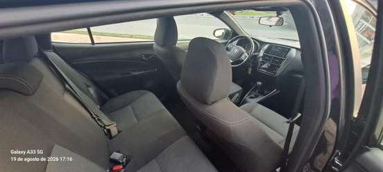 TOYOTA-YARIS-2024