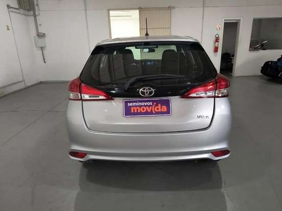 TOYOTA-YARIS-2024