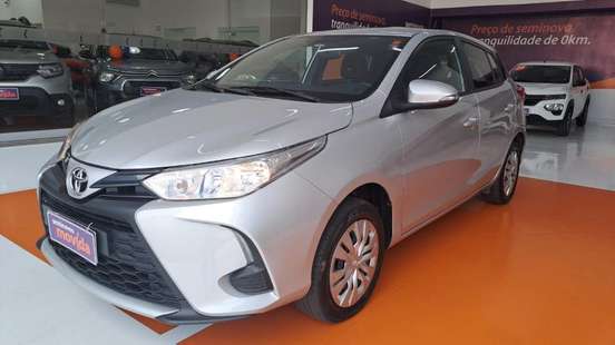 TOYOTA-YARIS-2024