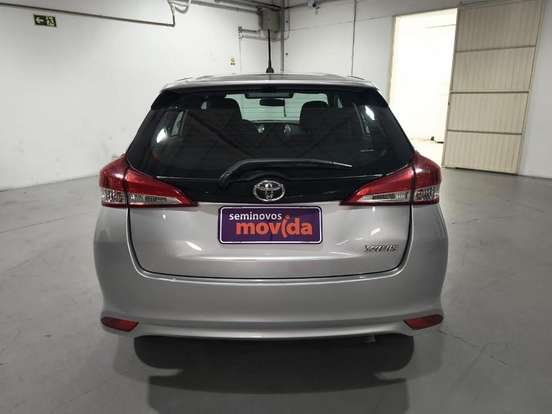 TOYOTA-YARIS-2024