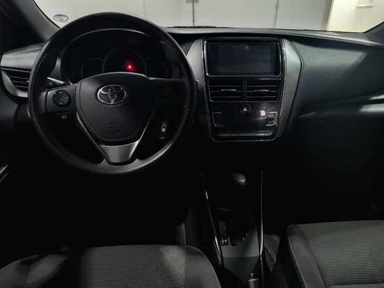 TOYOTA-YARIS-2024