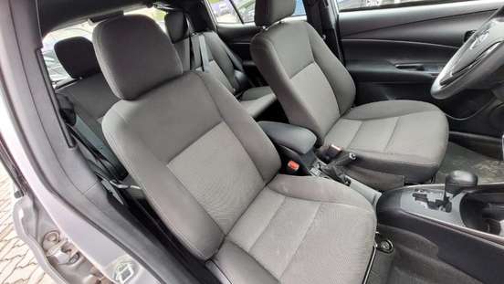 TOYOTA-YARIS-2024