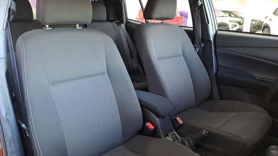 TOYOTA-YARIS-2024