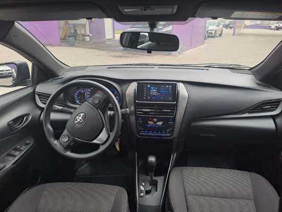 TOYOTA-YARIS-2024