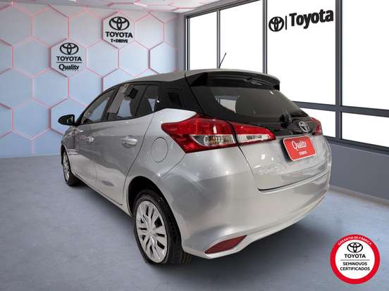 TOYOTA-YARIS-2024