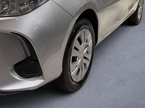 TOYOTA-YARIS-2024