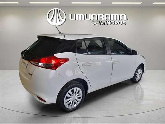 TOYOTA-YARIS-2023