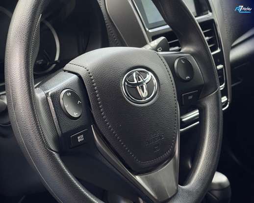 TOYOTA-YARIS-2024