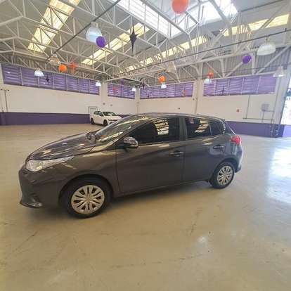 TOYOTA-YARIS-2024
