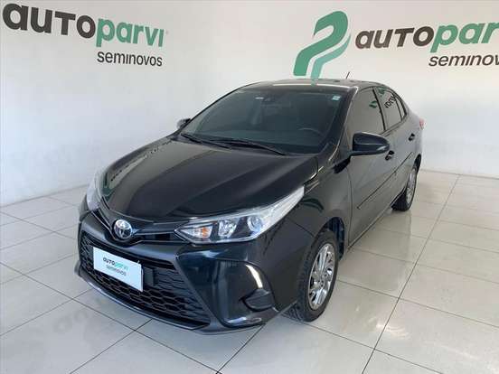 TOYOTA-YARIS-2022