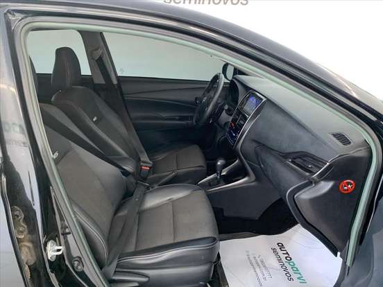TOYOTA-YARIS-2022