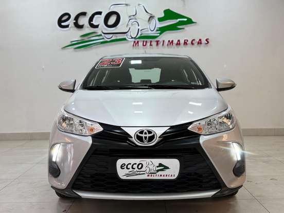 TOYOTA-YARIS-2022