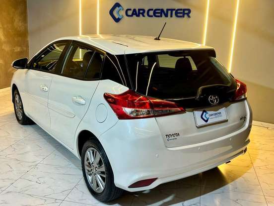 TOYOTA-YARIS-2020