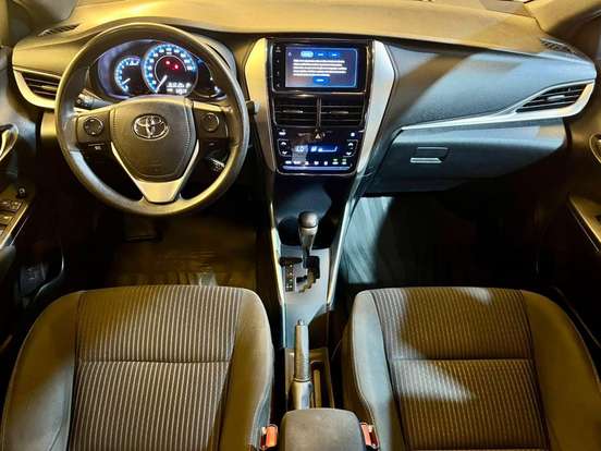 TOYOTA-YARIS-2020