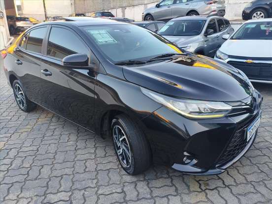TOYOTA-YARIS-2023