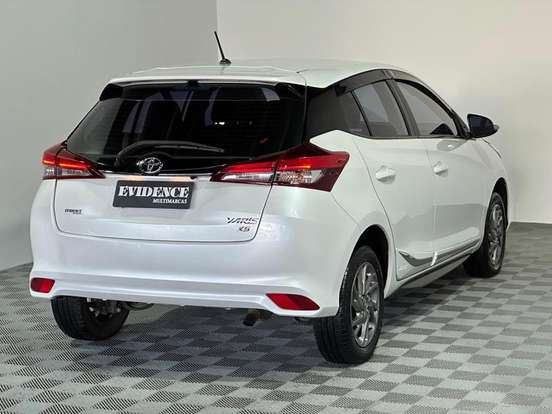 TOYOTA-YARIS-2022