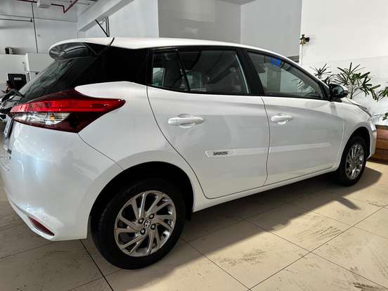 TOYOTA-YARIS-1.5 16V FLEX XS MULTIDRIVE TOYOTA-YARIS-2023