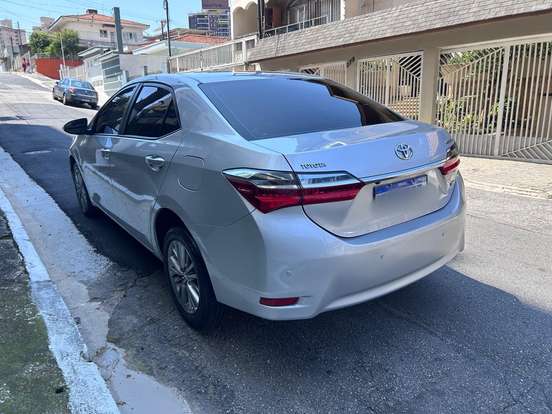 TOYOTA-COROLLA-2017