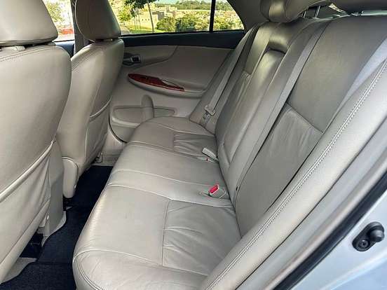 TOYOTA-COROLLA-1.8 SE-G 16V FLEX 4P AUTOMÁTICO TOYOTA-COROLLA-2009