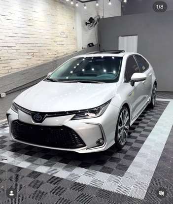 TOYOTA-COROLLA-2024