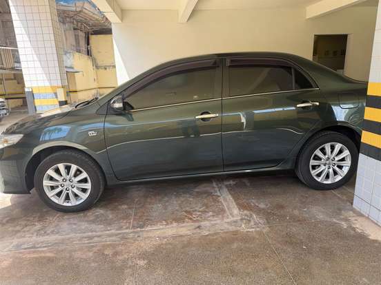 TOYOTA-COROLLA-2013