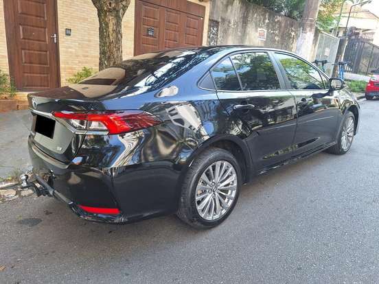 TOYOTA-COROLLA-2024