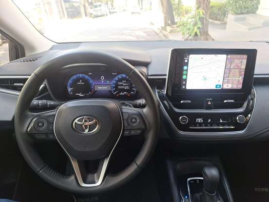 TOYOTA-COROLLA-2024