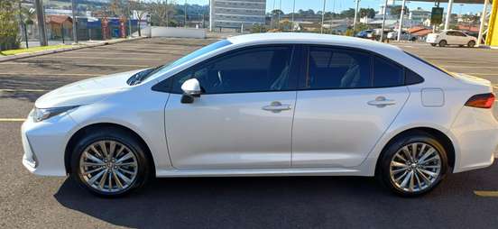 TOYOTA-COROLLA-2024