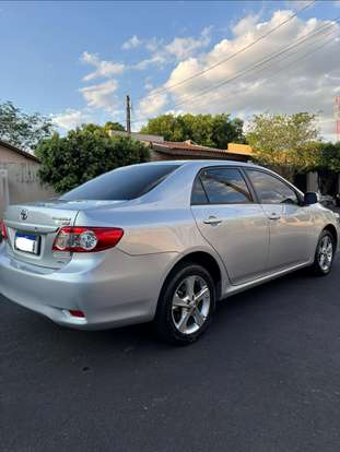 TOYOTA-COROLLA-2013