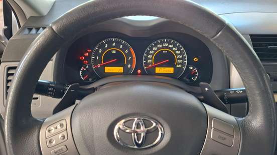 TOYOTA-COROLLA-2010