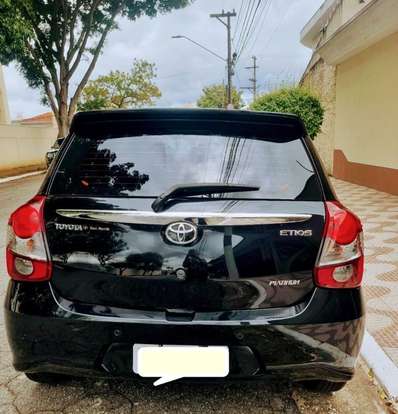 TOYOTA-ETIOS-2018