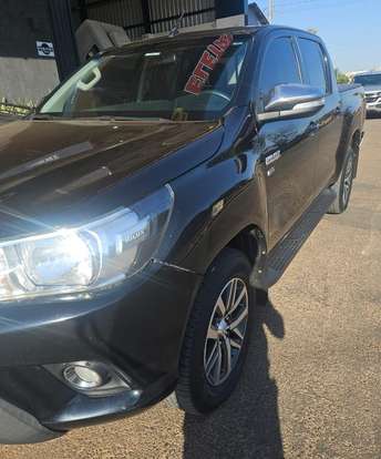 TOYOTA-HILUX-2017