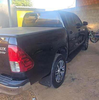 TOYOTA-HILUX-2.7 SRV 4X2 CD 16V FLEX 4P AUTOMÁTICO TOYOTA-HILUX-2017