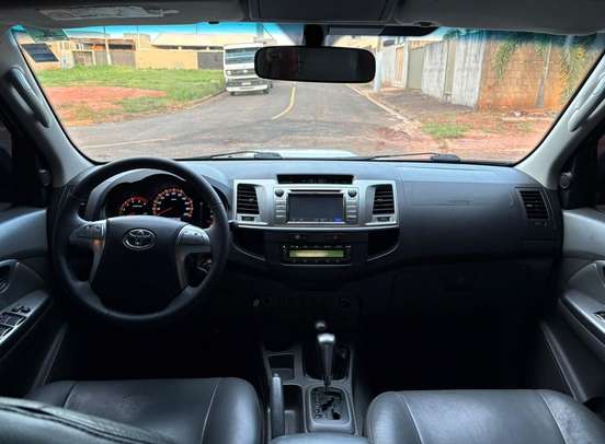 TOYOTA-HILUX-3.0 SRV TOP 4X4 CD 16V TURBO INTERCOOLER DIESEL 4P AUTOMÁTICO TOYOTA-HILUX-2014