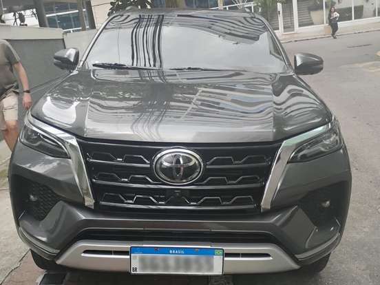 TOYOTA-HILUX SW4-2.8 D-4D TURBO DIESEL SRX 7L 4X4 AUTOMÁTICO TOYOTA-HILUX SW4-2023