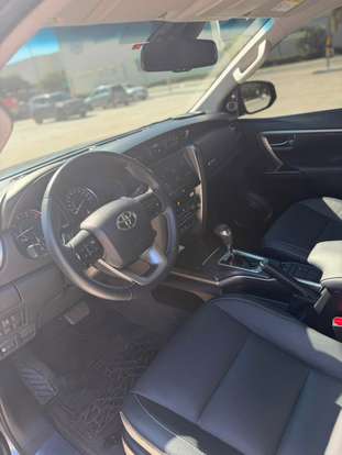 TOYOTA-HILUX SW4-2025