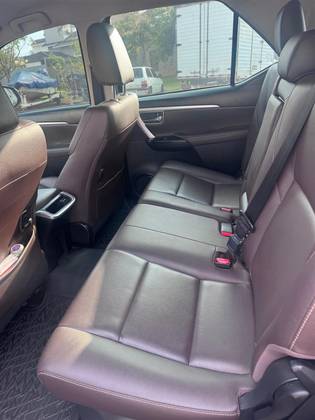 TOYOTA HILUX SW4 2.8 SRX 4X4 16V TURBO INTERCOOLER DIESEL 4P AUTOMÁTICO