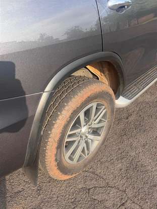 TOYOTA-HILUX SW4-2018