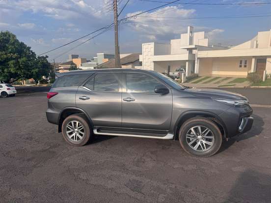 TOYOTA-HILUX SW4-2.8 SRX 4X4 16V TURBO INTERCOOLER DIESEL 4P AUTOMÁTICO TOYOTA-HILUX SW4-2018