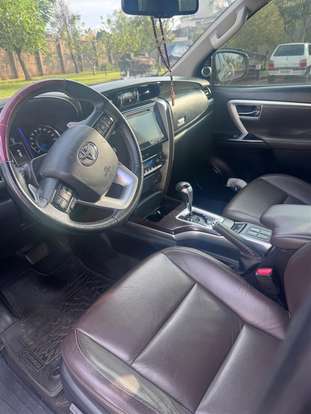 TOYOTA-HILUX SW4-2018