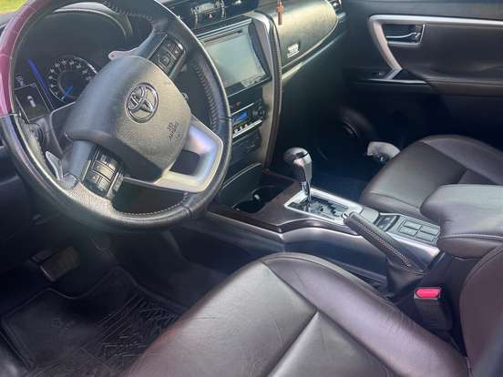 TOYOTA-HILUX SW4-2.8 SRX 4X4 16V TURBO INTERCOOLER DIESEL 4P AUTOMÁTICO TOYOTA-HILUX SW4-2018