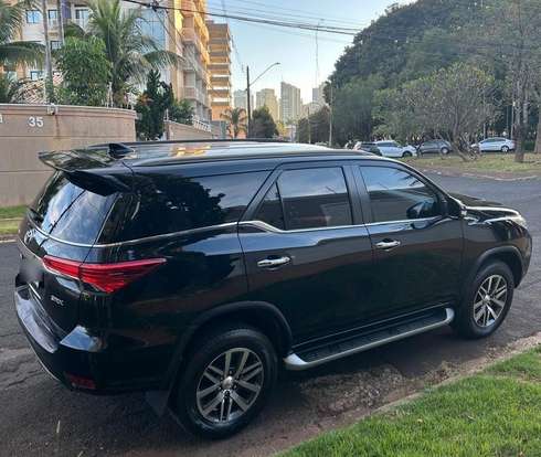 TOYOTA-HILUX SW4-2018