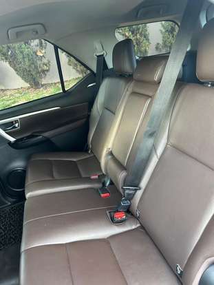 TOYOTA-HILUX SW4-2018