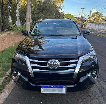 TOYOTA-HILUX SW4-2018