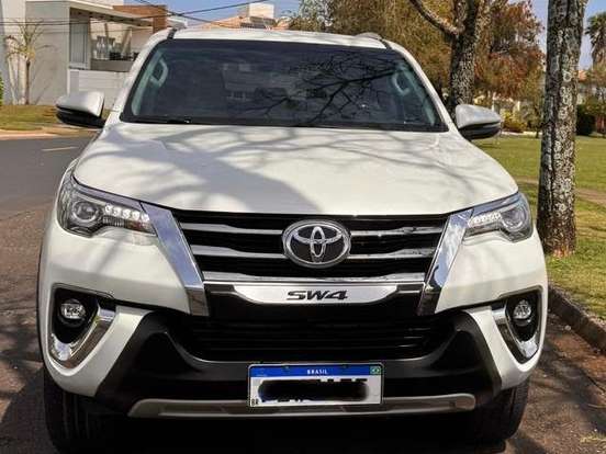 TOYOTA-HILUX SW4-2.8 SRX DIAMOND 4X4 7 LUGARES 16V TURBO INTERCOOLER DIESEL 4P AUTOMÁTICO TOYOTA-HILUX SW4-2020