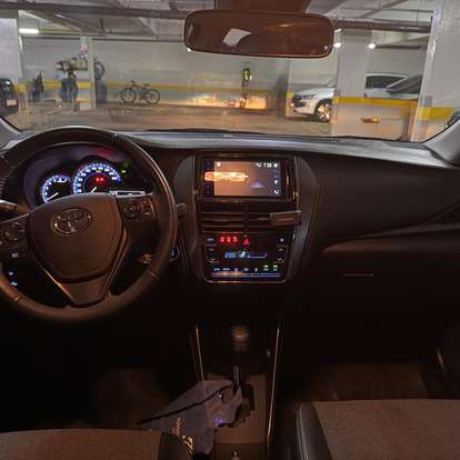 TOYOTA-YARIS-2024