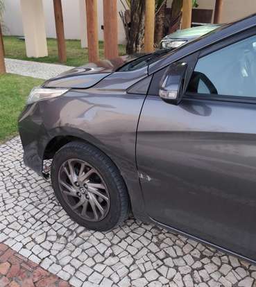 TOYOTA-YARIS-2022