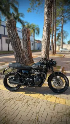 TRIUMPH BONNEVILLE T120 BLACK 1200 